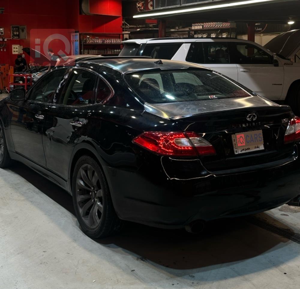 Infiniti M